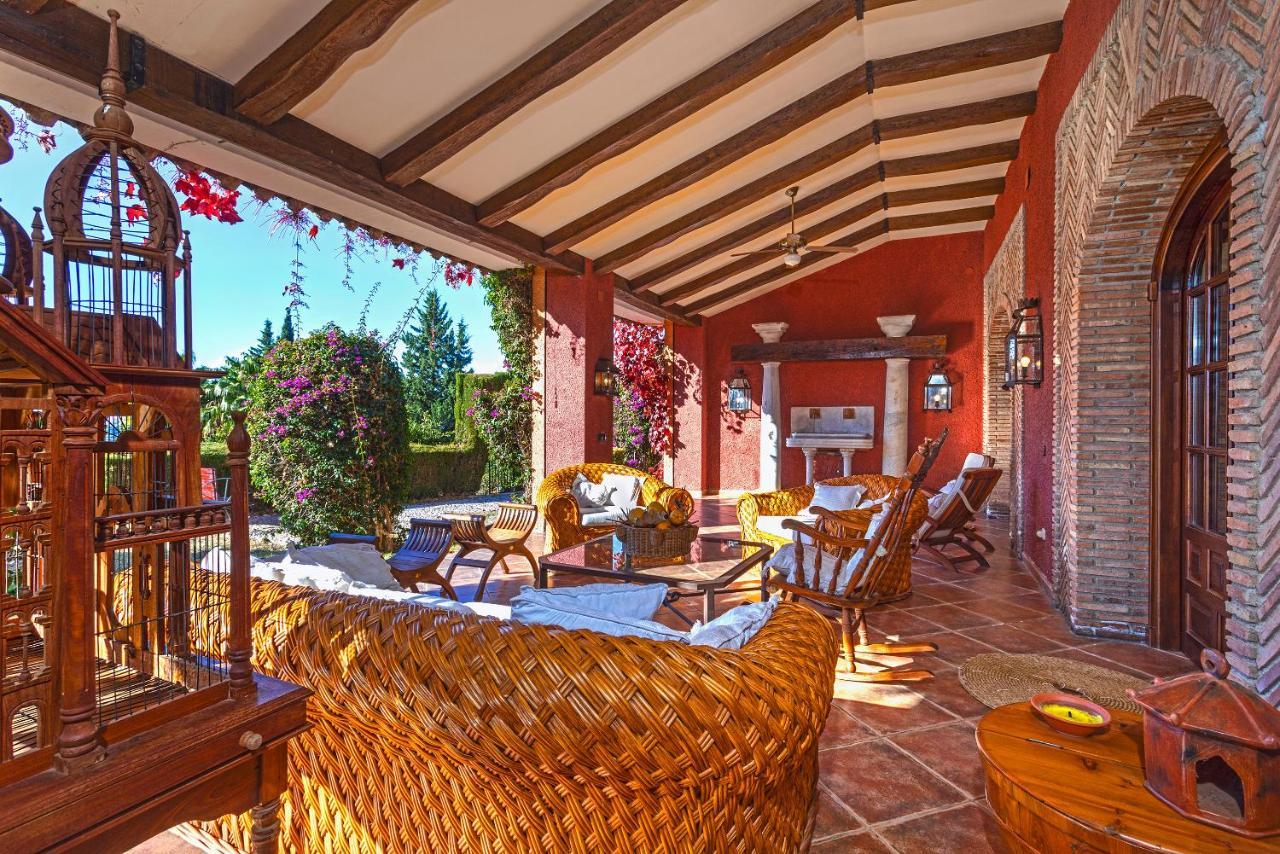 Casa Flores Con Piscina Interior Climatizada Alcaucin Bagian luar foto