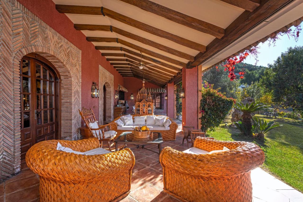Casa Flores Con Piscina Interior Climatizada Alcaucin Bagian luar foto