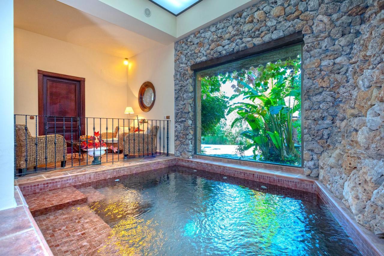 Casa Flores Con Piscina Interior Climatizada Alcaucin Bagian luar foto