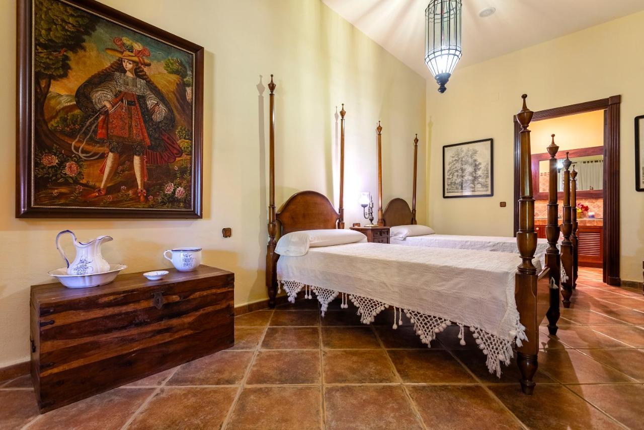 Casa Flores Con Piscina Interior Climatizada Alcaucin Bagian luar foto