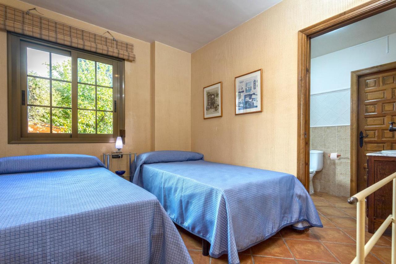 Casa Flores Con Piscina Interior Climatizada Alcaucin Bagian luar foto