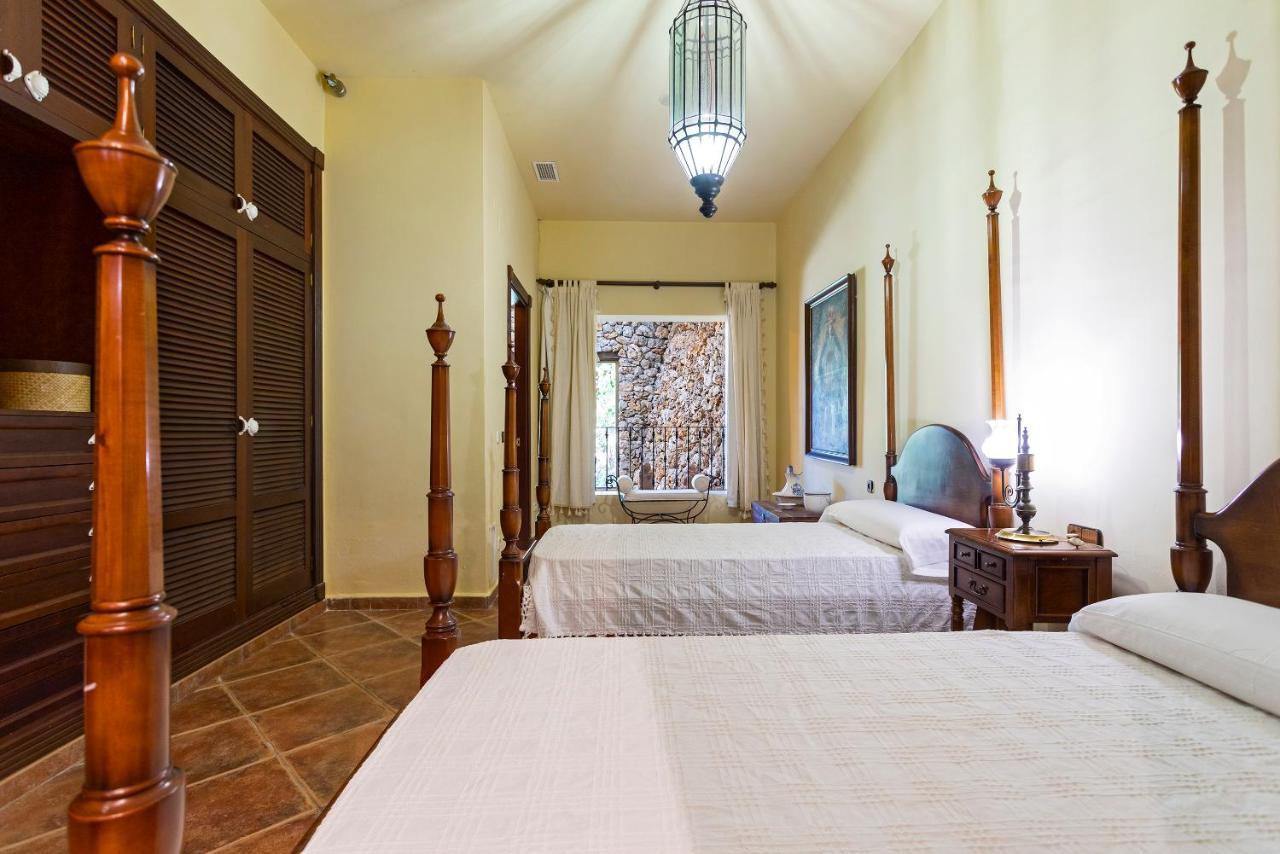 Casa Flores Con Piscina Interior Climatizada Alcaucin Bagian luar foto