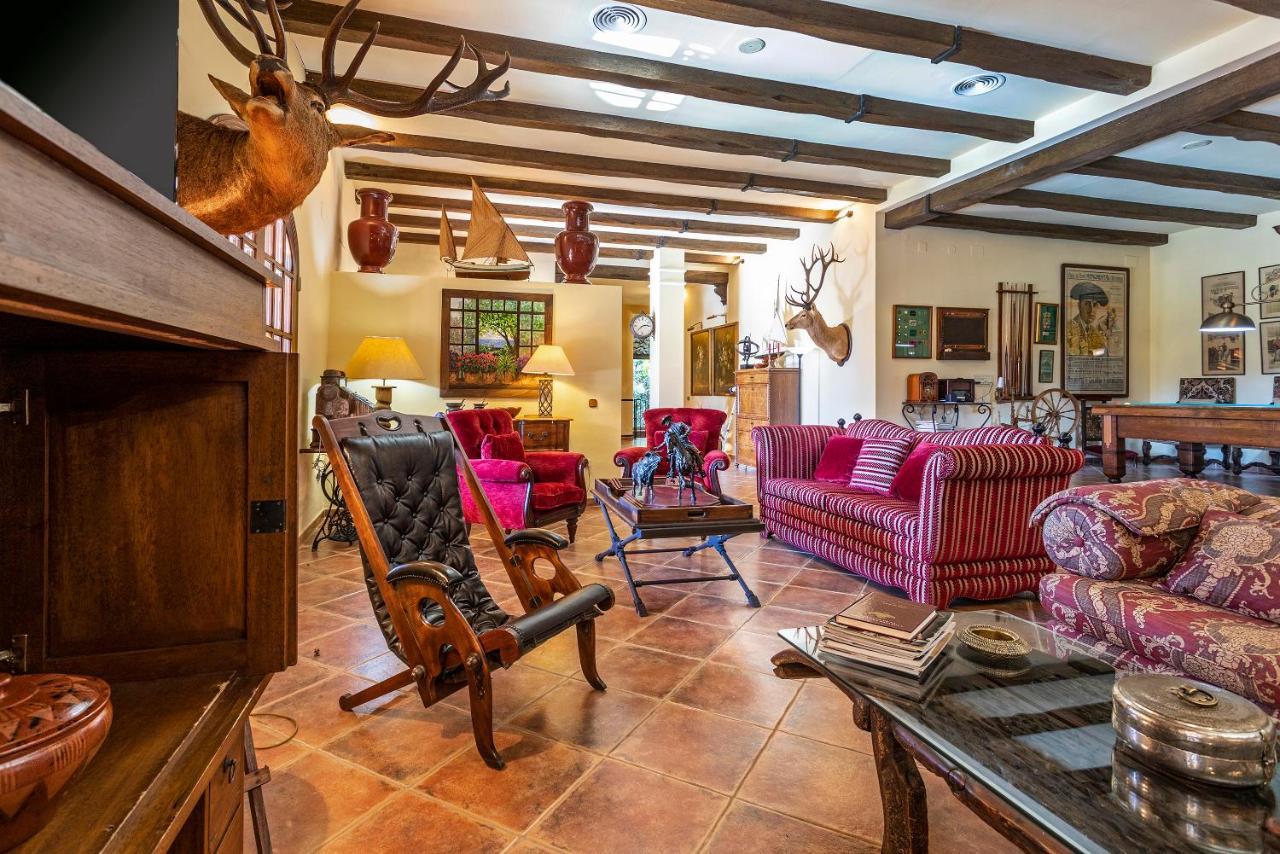 Casa Flores Con Piscina Interior Climatizada Alcaucin Bagian luar foto