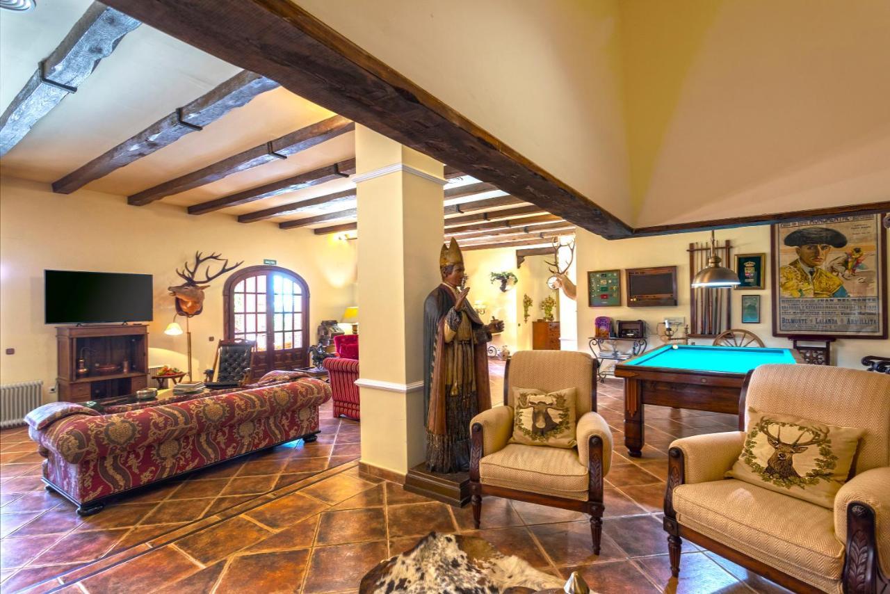Casa Flores Con Piscina Interior Climatizada Alcaucin Bagian luar foto