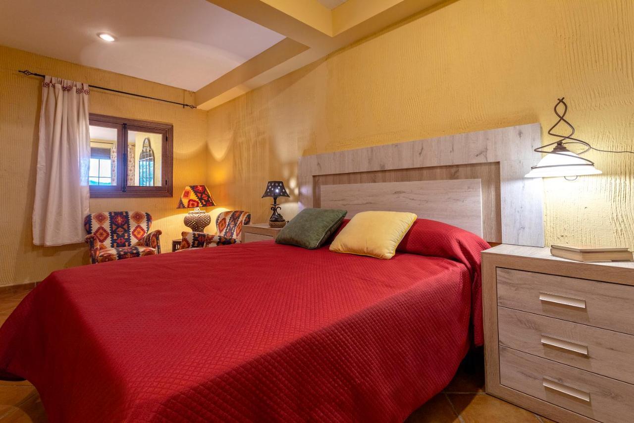 Casa Flores Con Piscina Interior Climatizada Alcaucin Bagian luar foto