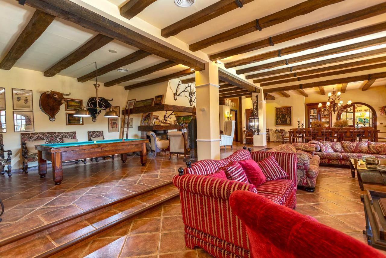 Casa Flores Con Piscina Interior Climatizada Alcaucin Bagian luar foto