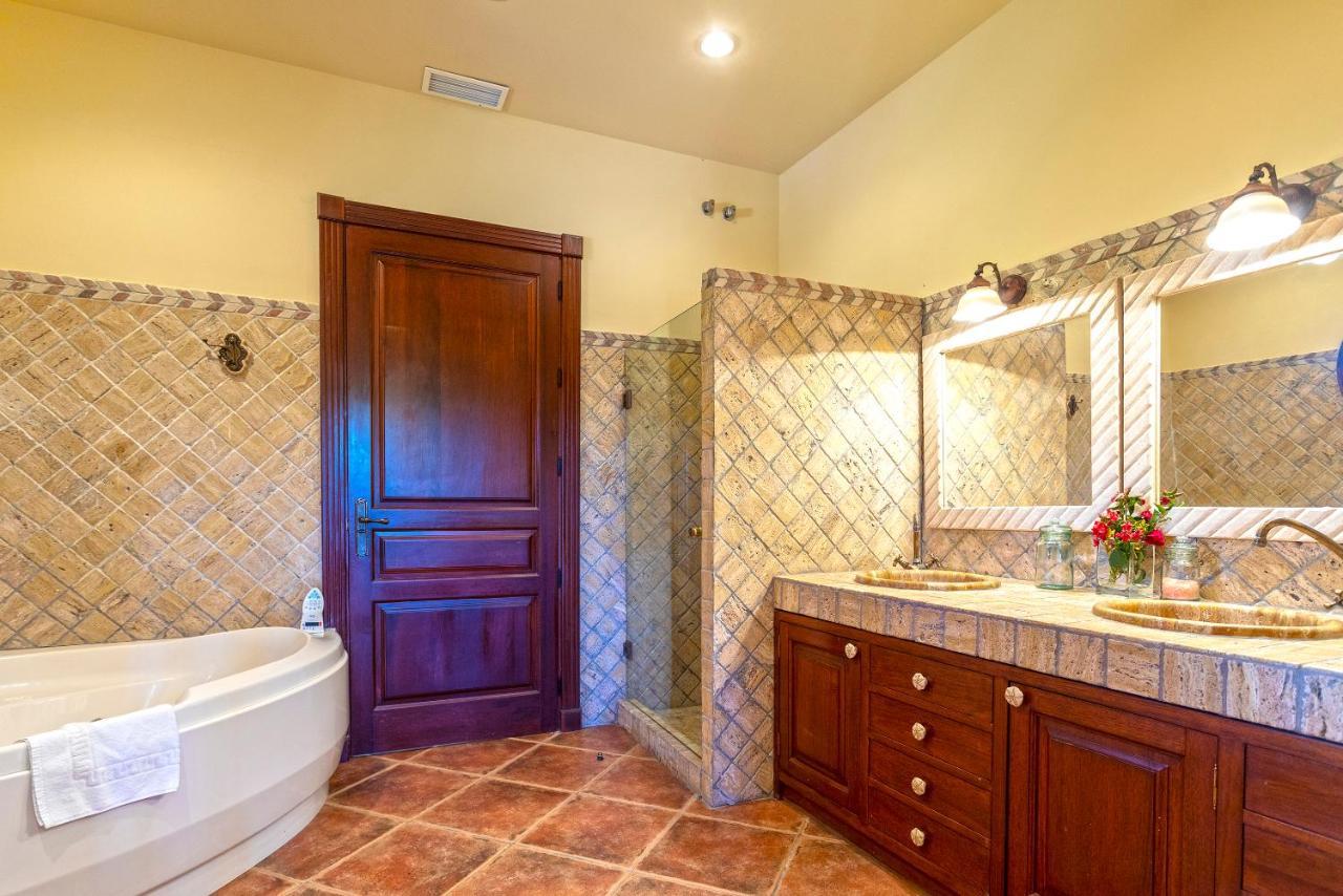 Casa Flores Con Piscina Interior Climatizada Alcaucin Bagian luar foto